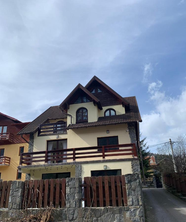 Holiday Home In Sinaia Ngoại thất bức ảnh
