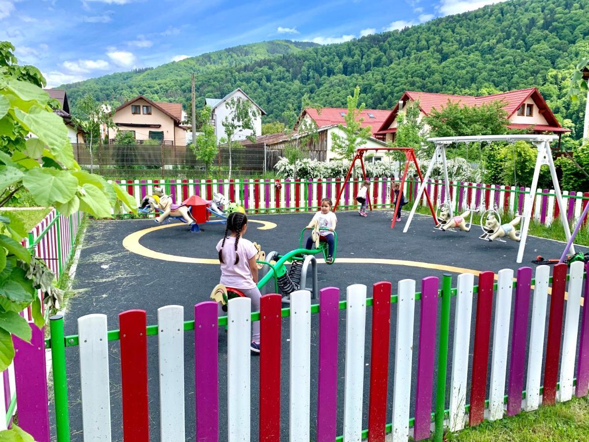 Holiday Home In Sinaia Ngoại thất bức ảnh